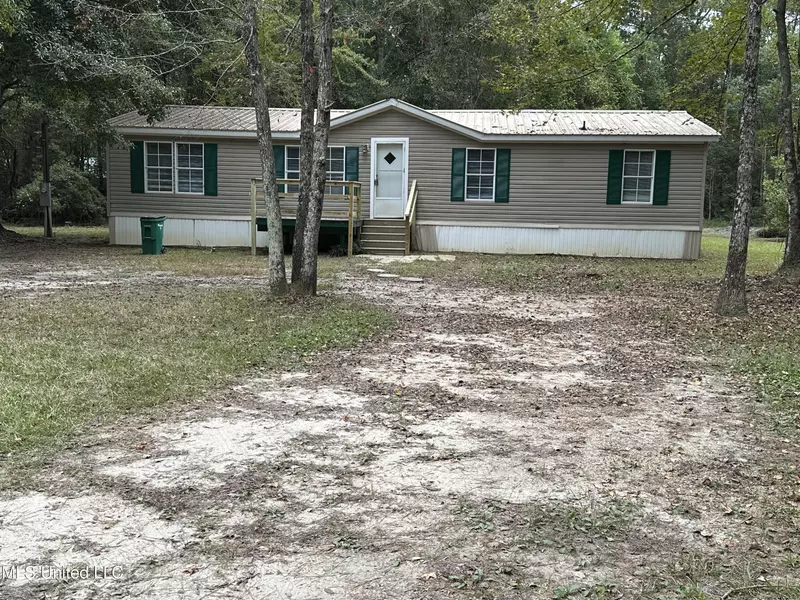 5902 Kings Road, Moss Point, MS 39563