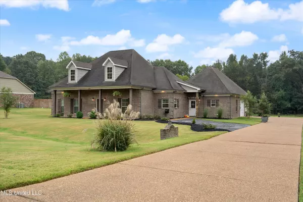 Hernando, MS 38632,10095 Emerald Forest Drive