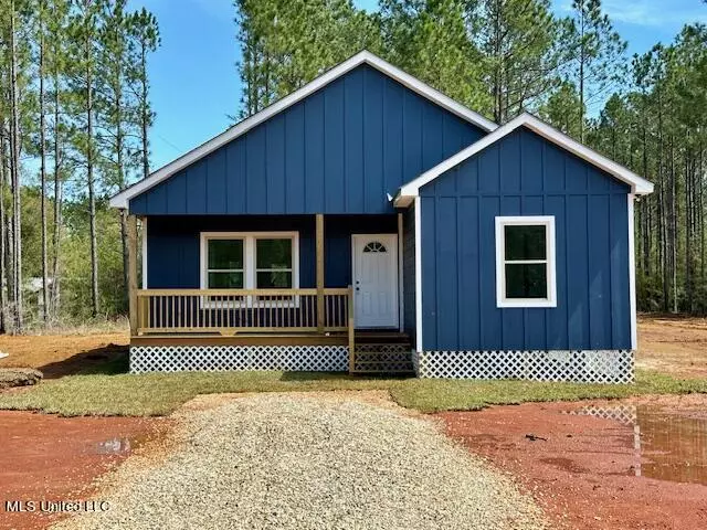 58 George Wise Road, Carriere, MS 39426