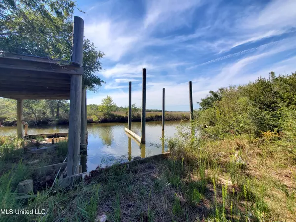 Ocean Springs, MS 39564,Canal Road