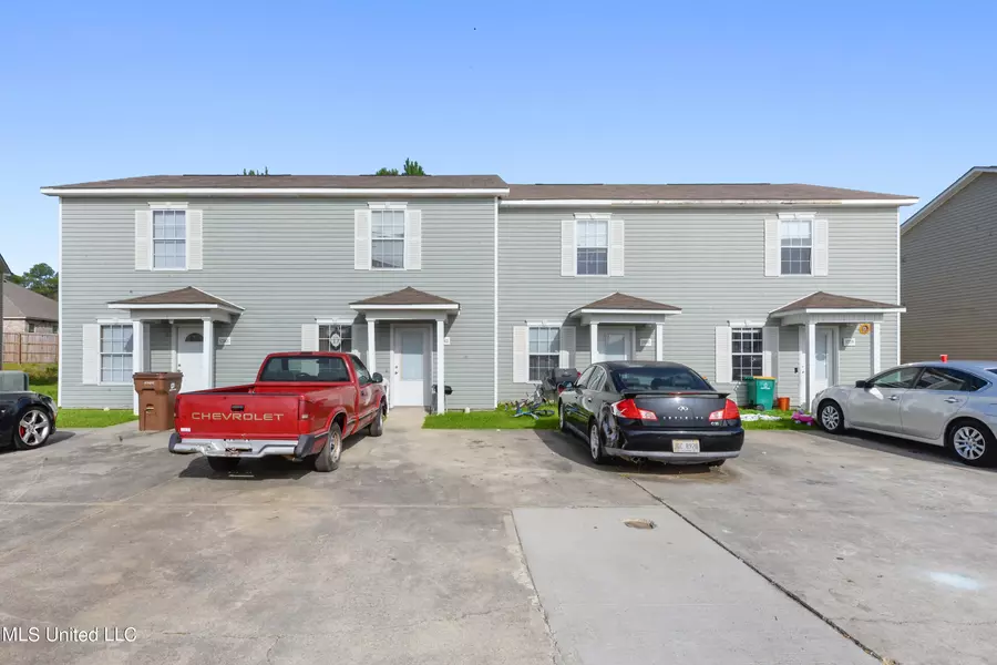 17259 Avondale Circle, D'iberville, MS 39540