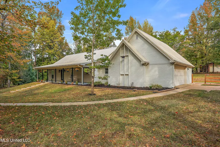 503 N Springlake Circle, Terry, MS 39170