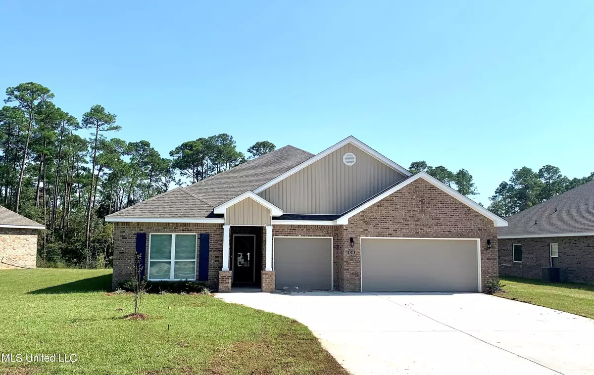 Ocean Springs, MS 39564,6208 Skimmer Court