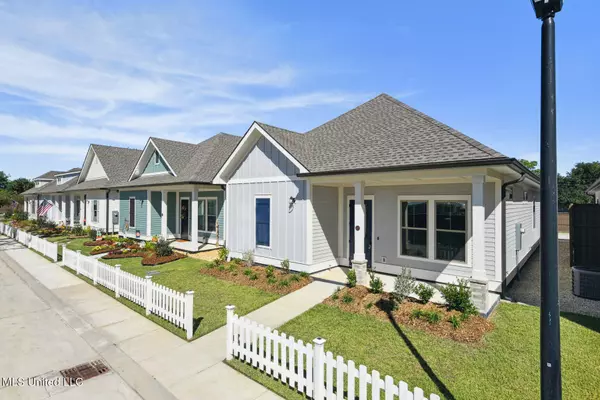 Bay Saint Louis, MS 39520,527 Dunbar Court