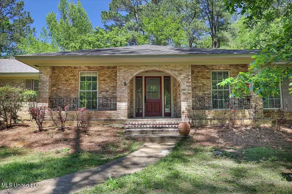 Madison, MS 39110,8 Sandalwood Drive