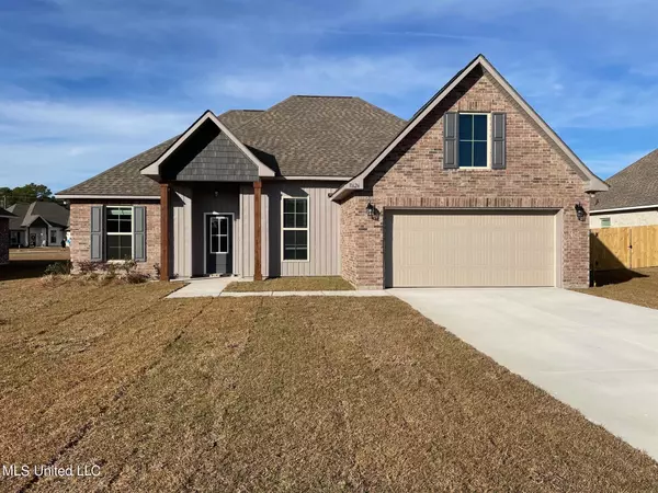 11624 Rosalie Place, Ocean Springs, MS 39564