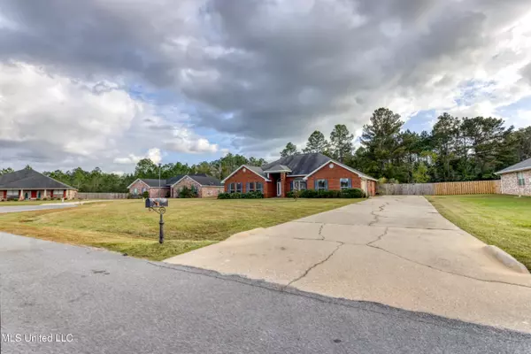 Ocean Springs, MS 39565,10335 Maple Cove