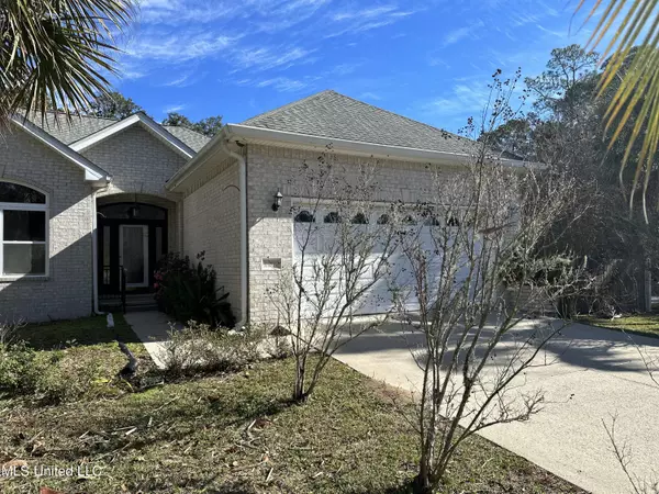 2200 Rue Beaux Chenes,  Ocean Springs,  MS 39564