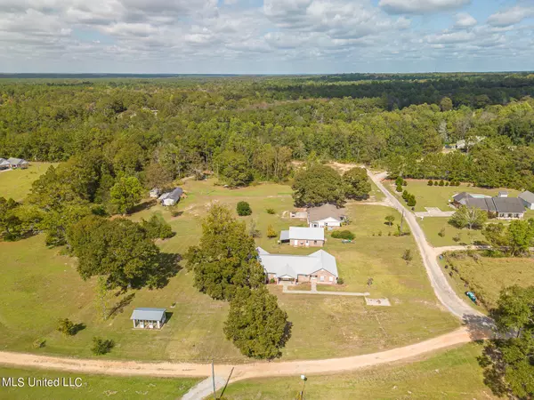 Mchenry, MS 39561,87 Flurry Road