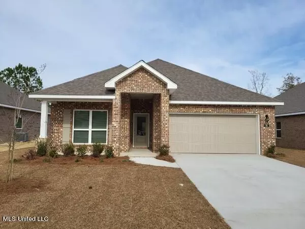 95 Saltmeadow Circle, Ocean Springs, MS 39564