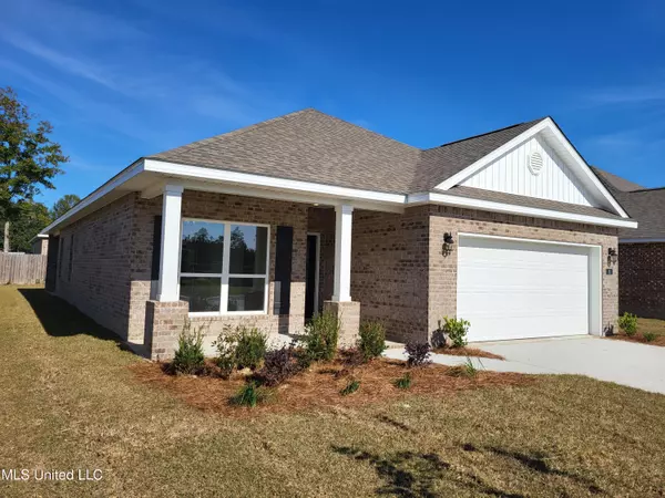 91 Saltmeadow Circle, Ocean Springs, MS 39564