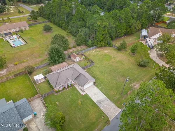 Gautier, MS 39553,8726 Boxwood Lane