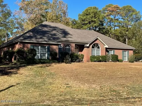 107 Dogwood Drive, Forest, MS 39074