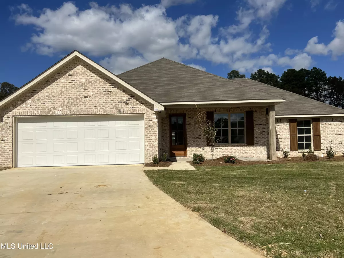 Pearl, MS 39208,814 Silver Pointe