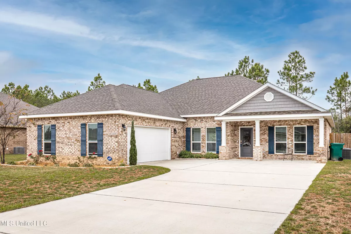 Ocean Springs, MS 39564,6448 Chickory Way