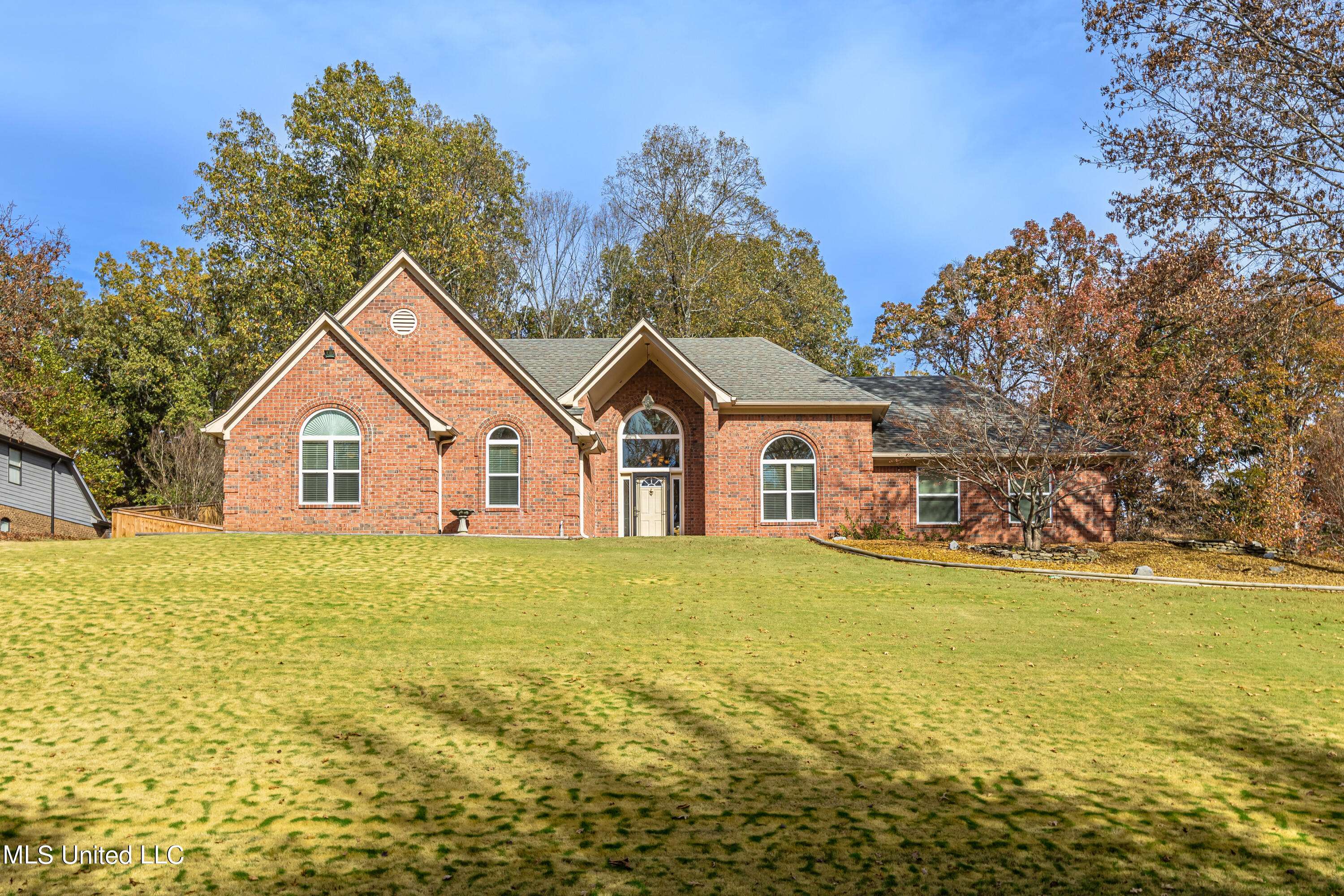 6006 Spring Hill Drive, Olive Branch, MS 38654