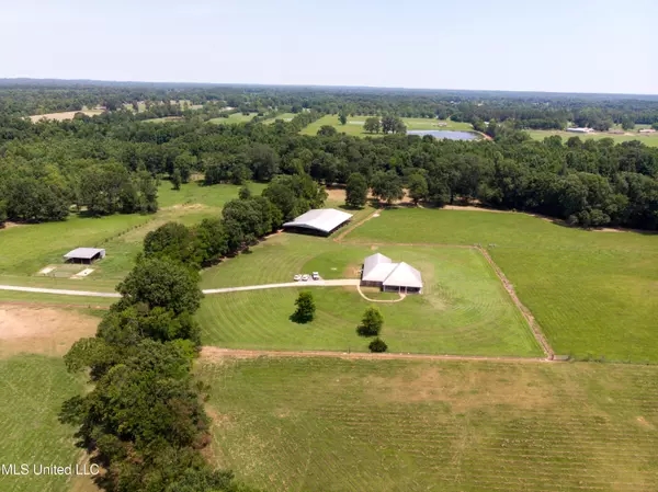 3148 Volley Campbell Road, Terry, MS 39170
