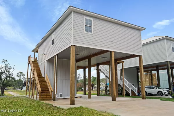 Bay Saint Louis, MS 39520,10246 E Bayou View Drive