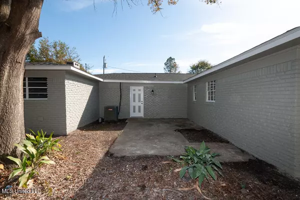 Moss Point, MS 39563,5618 Rose Drive