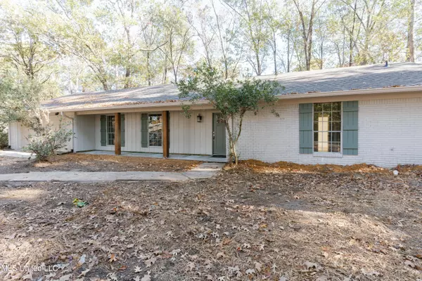 Brandon, MS 39047,102 Pine Road