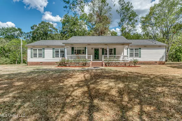 6910 Tank Road, Terry, MS 39170