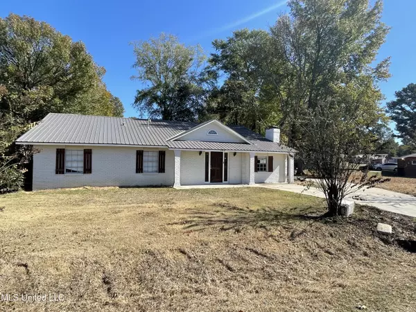 102 Hickory Street, Flora, MS 39071