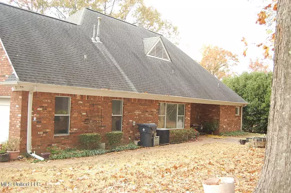 Nesbit, MS 38651,1230 Dogwood Hollow Drive