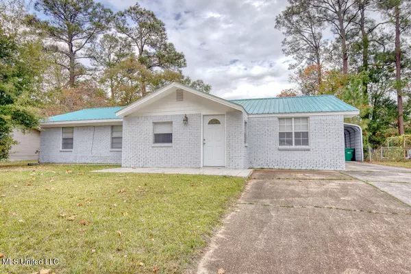 6616 Columbus Circle, Ocean Springs, MS 39564