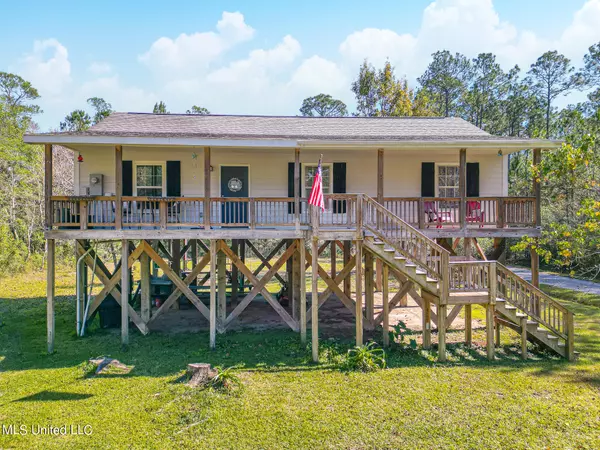 10234 Avenue B, Bay Saint Louis, MS 39520