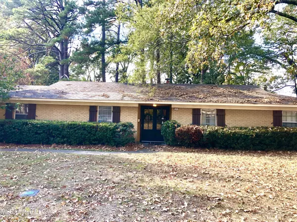 5237 Kaywood Drive, Jackson, MS 39211