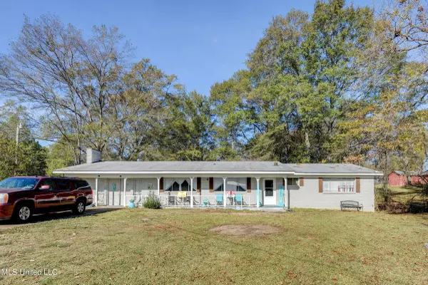 263 W Myrtle Street, Philadelphia, MS 39350