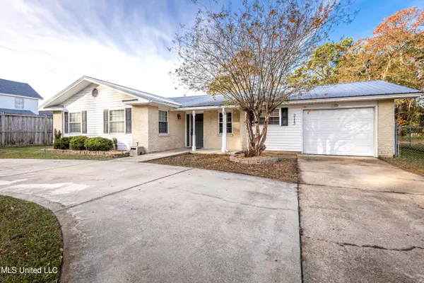 Ocean Springs, MS 39564,3113 Beachview Drive