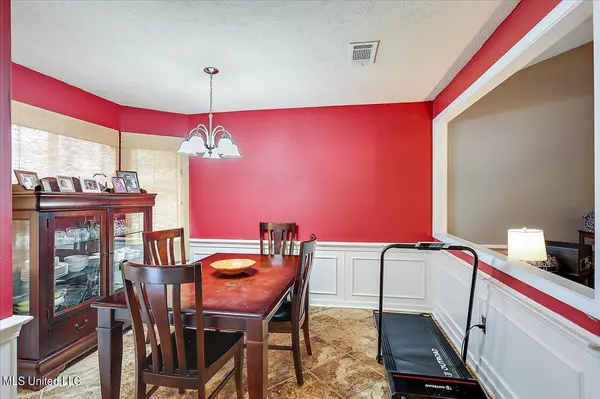 5885 Ferncreek Drive Jackson, MS 39211