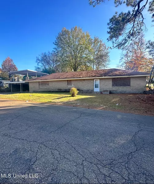 3450 Redmond Avenue, Jackson, MS 39213