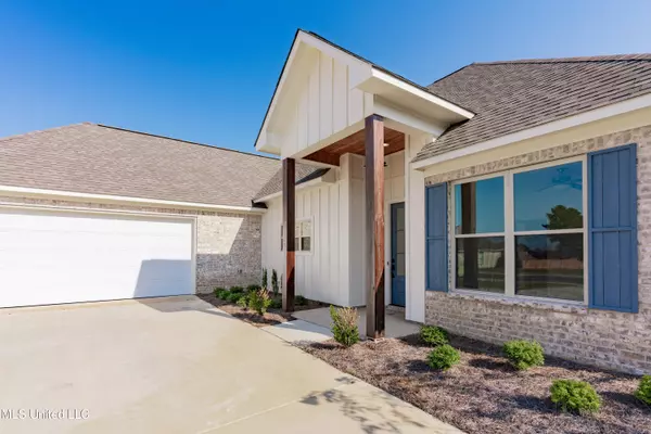 Clinton, MS 39056,128 Catherine Boulevard