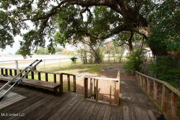 Pascagoula, MS 39567,615 Mckinley Avenue