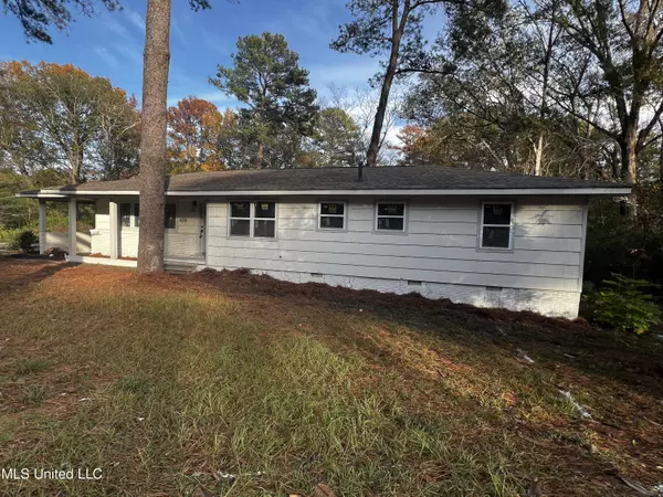 4374 Ridgewood Road, Jackson, MS 39211