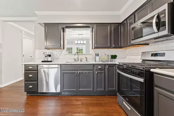 Ocean Springs, MS 39564,145 Lafayette Circle