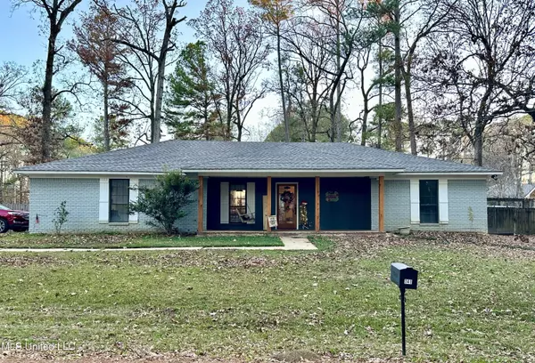 141 Dogwood Circle, Brandon, MS 39047