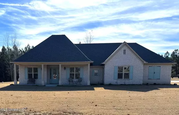 610 Lloyds Lane, Nesbit, MS 38651