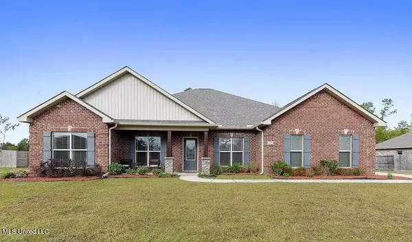 12105 Poplar Drive, Ocean Springs, MS 39565