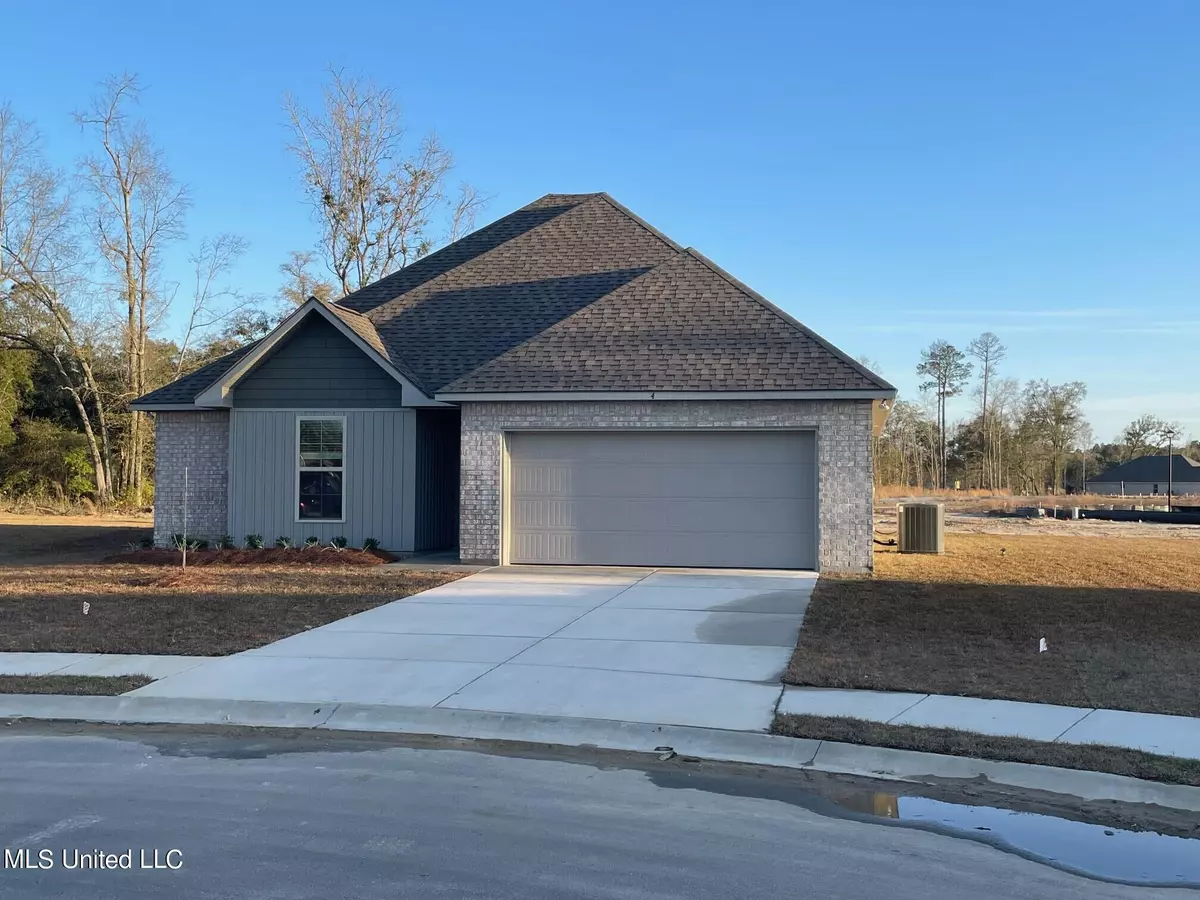 Long Beach, MS 39560,4 Red Oak Drive