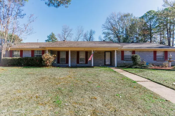 911 Live Oak Drive, Clinton, MS 39056