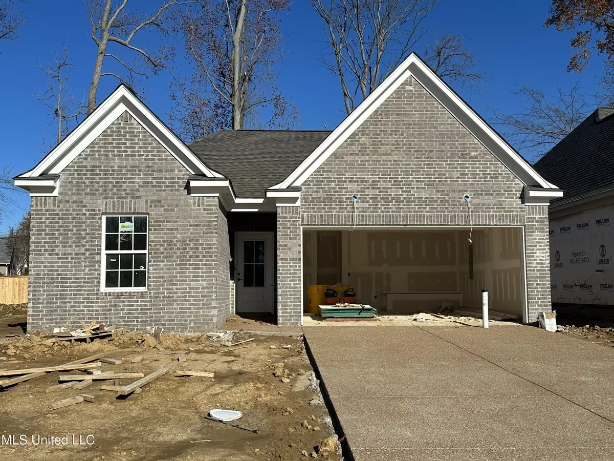 Southaven, MS 38671,274 Flower Garden Drive