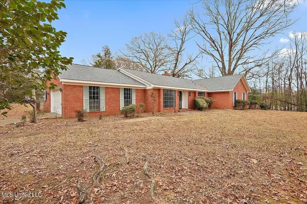 825 N N Kathy Circle Circle, Canton, MS 39046