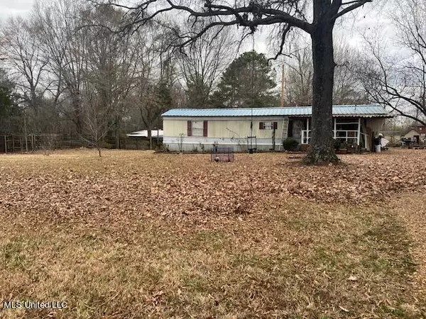 84 Lake Dr. Drive, Byhalia, MS 38611