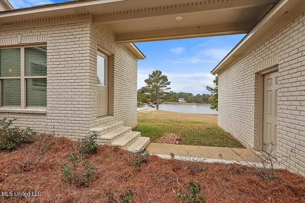 Flora, MS 39071,146 Lake Trail Dr