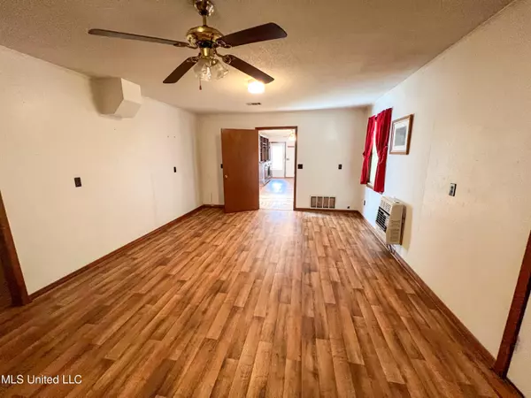 Lucedale, MS 39452,163 White Road