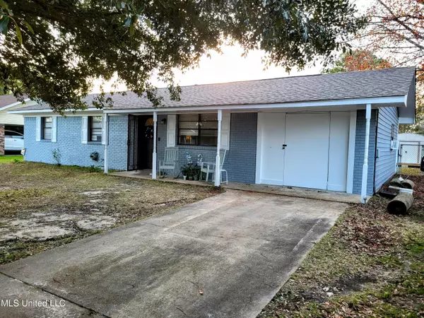 6688 Balboa Circle, Ocean Springs, MS 39564