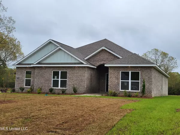 19069 Harrington Circle, Biloxi, MS 39532